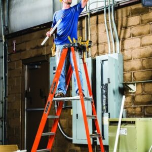 Louisville fxp1800hd fiberglass pinnacle pro platform step ladder 3 23.jpg