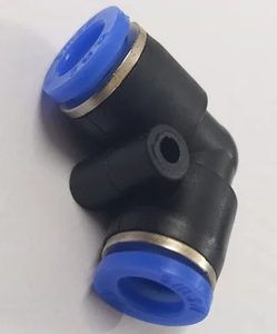 90 degree pu connector